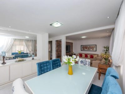 Casa, 3 quartos, 219 m² - Foto 1
