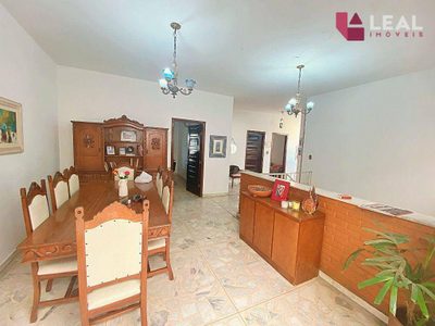 Casa, 3 quartos, 303 m² - Foto 1
