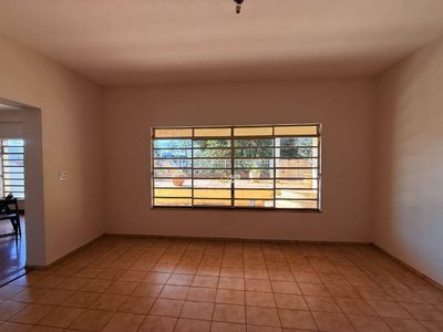 Casa, 3 quartos, 240 m² - Foto 3