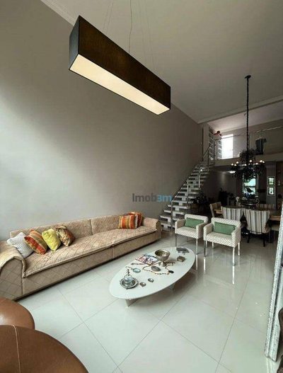 Sobrado, 3 quartos, 247 m² - Foto 2
