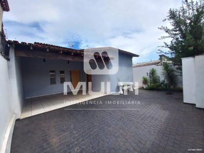 Casa, 3 quartos, 215 m² - Foto 1