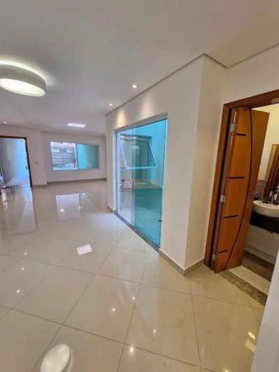 Sobrado, 3 quartos, 200 m² - Foto 2