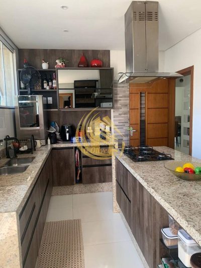 Casa, 3 quartos, 178 m² - Foto 1