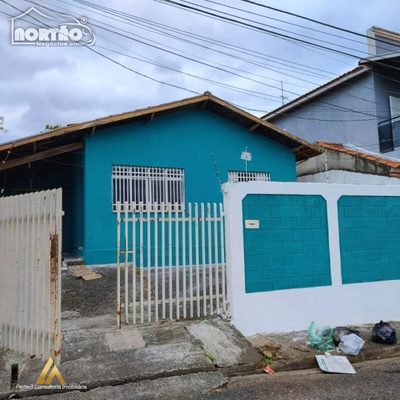 Casa, 5 quartos, 140 m² - Foto 1