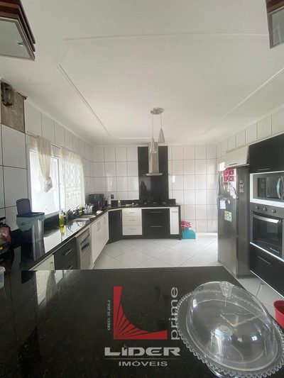 Casa, 3 quartos, 200 m² - Foto 2