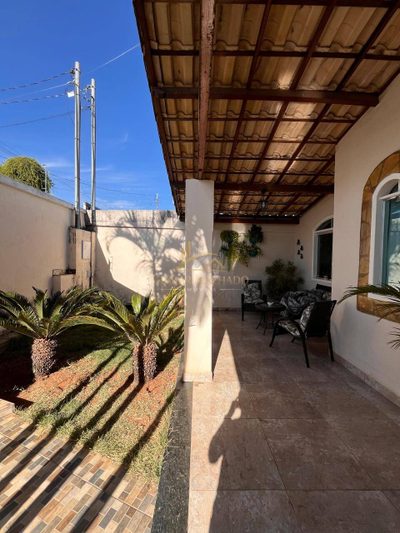 Casa, 3 quartos, 238 m² - Foto 1