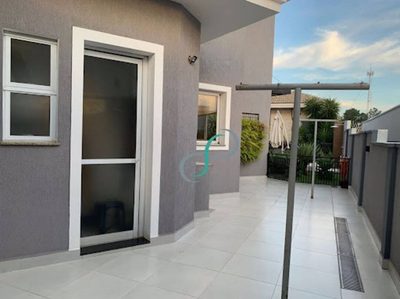 Casa, 3 quartos, 330 m² - Foto 1