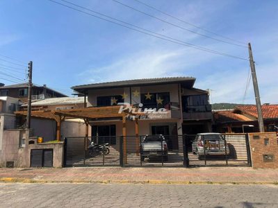 Casa, 7 quartos, 190 m² - Foto 1