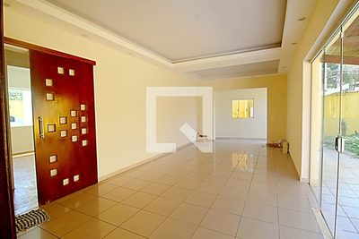 Casa, 3 quartos, 250 m² - Foto 2
