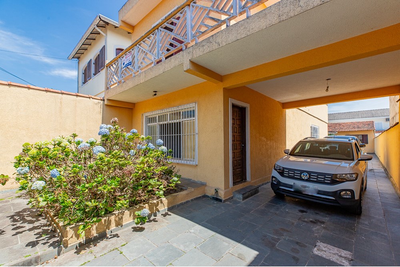 Casa, 3 quartos, 214 m² - Foto 1