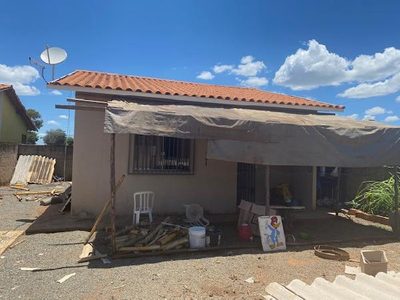 Casa, 3 quartos, 214 m² - Foto 1