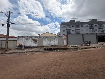 Casa, 2 quartos, 218 m² - Foto 1