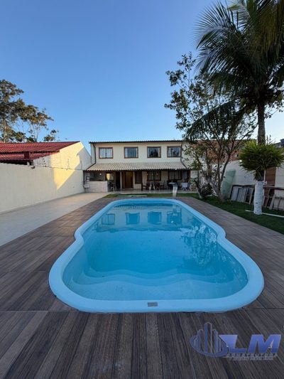 Casa, 5 quartos, 217 m² - Foto 1
