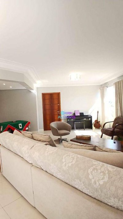 Apartamento, 3 quartos, 160 m² - Foto 1