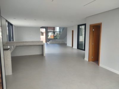 Casa, 4 quartos, 220 m² - Foto 1