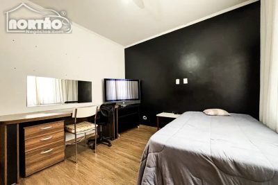 Casa, 4 quartos, 284 m² - Foto 2