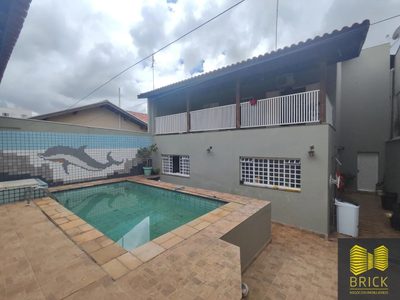Sobrado, 3 quartos, 240 m² - Foto 1