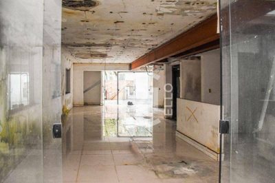 Sobrado, 1 quarto, 240 m² - Foto 1
