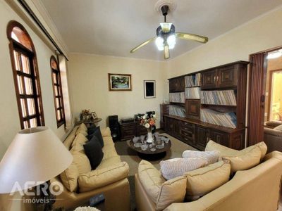 Casa, 3 quartos, 196 m² - Foto 2