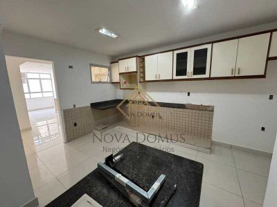 Casa, 4 quartos, 234 m² - Foto 1