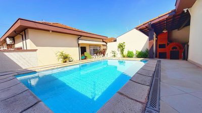 Casa, 3 quartos, 198 m² - Foto 1