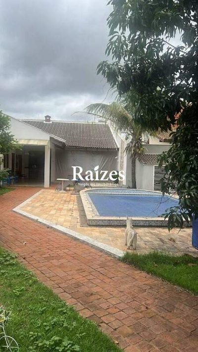 Casa, 6 quartos, 562 m² - Foto 1