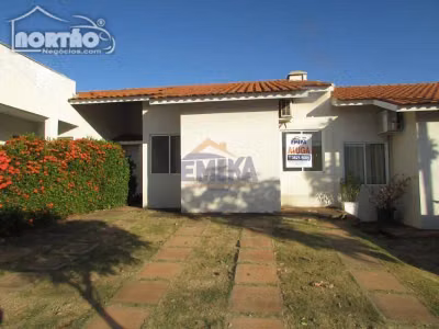Casa, 3 quartos, 60 m² - Foto 1