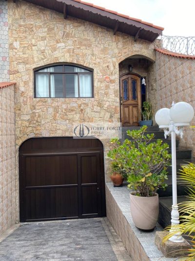 Casa, 3 quartos, 236 m² - Foto 2