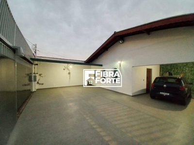 Casa, 3 quartos, 180 m² - Foto 1