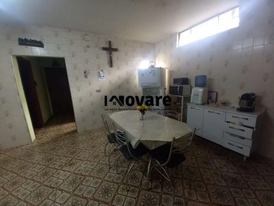 Casa, 3 quartos, 239 m² - Foto 1