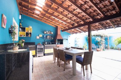 Casa, 3 quartos, 141 m² - Foto 1