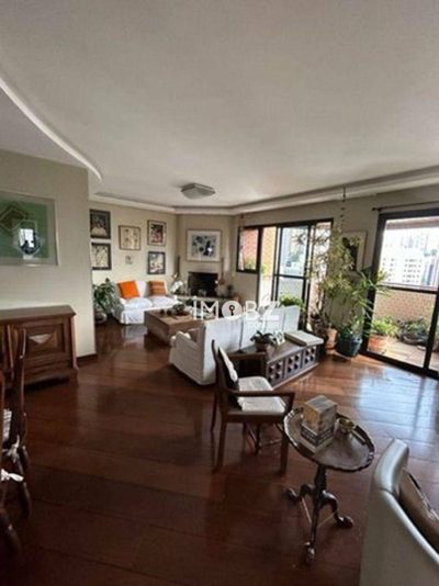 Apartamento, 3 quartos, 136 m² - Foto 1