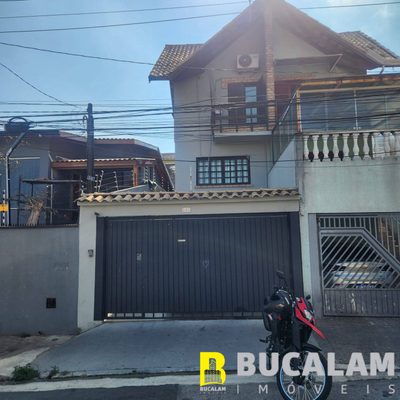 Casa, 3 quartos, 230 m² - Foto 1