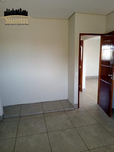 Casa, 4 quartos, 220 m² - Foto 2