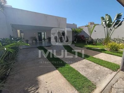 Casa, 3 quartos, 158 m² - Foto 1