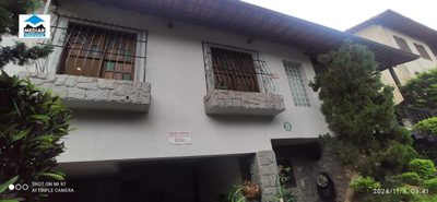 Casa, 5 quartos, 278 m² - Foto 1