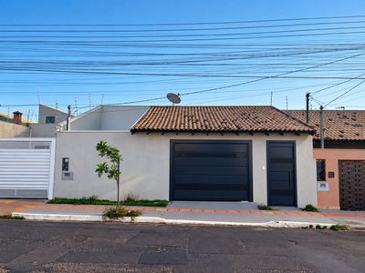 Casa, 3 quartos, 130 m² - Foto 1