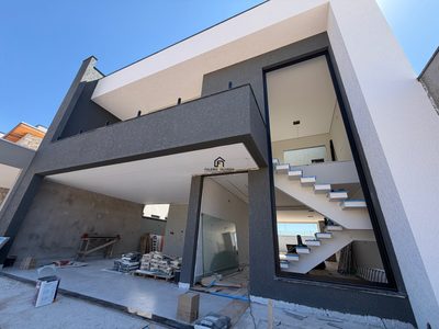Casa, 3 quartos, 228 m² - Foto 1