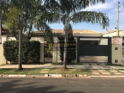 Casa, 3 quartos, 200 m² - Foto 1