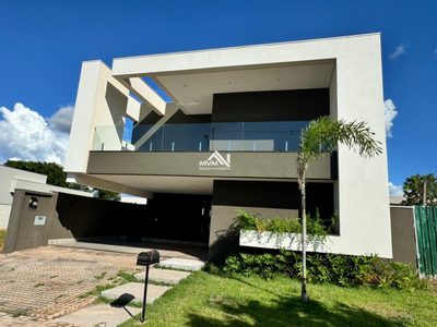 Sobrado, 4 quartos, 318 m² - Foto 1
