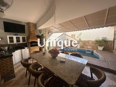 Casa, 4 quartos, 225 m² - Foto 2