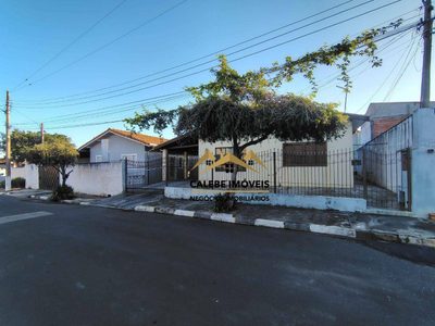 Casa, 5 quartos, 229 m² - Foto 1