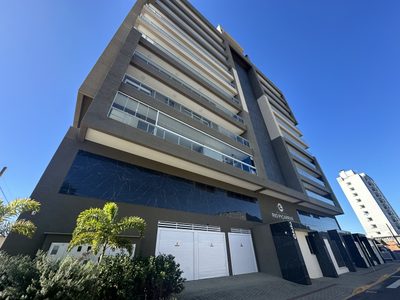 Apartamento, 3 quartos, 200 m² - Foto 1