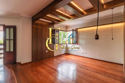 Casa, 5 quartos, 305 m² - Foto 2