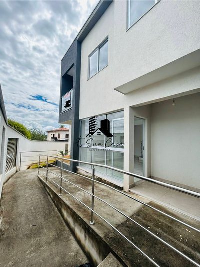 Casa, 4 quartos, 159 m² - Foto 1
