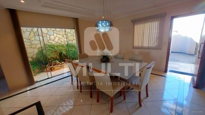 Casa, 3 quartos, 225 m² - Foto 1