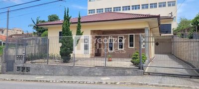 Casa, 5 quartos, 200 m² - Foto 1