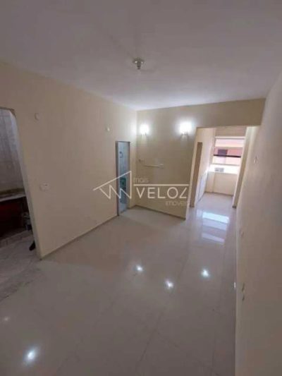 Apartamento, 1 quarto, 32 m² - Foto 2