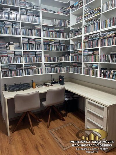 Casa, 3 quartos, 327 m² - Foto 3