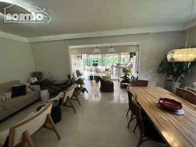 Casa, 5 quartos, 265 m² - Foto 2